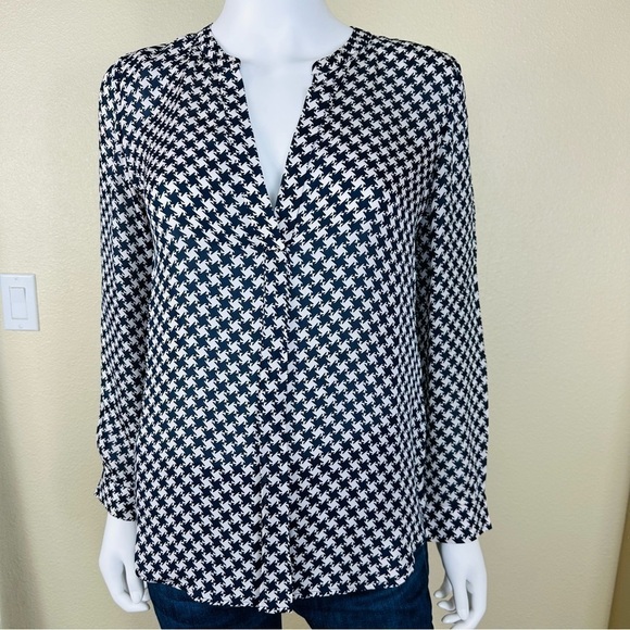 Joie Silk Blouse V Neck Size XS - Picture 1 of 11